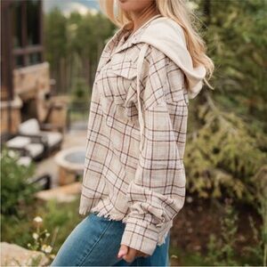 STAY FOR AWHILE BEIGE SHERPA HOODED PLAID SHACKET